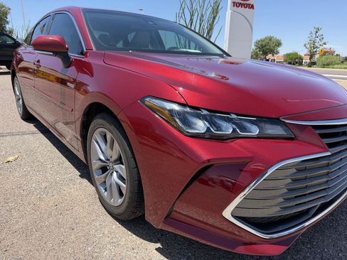 Used 2019 Toyota Avalon XLE w/ Carpet Mat Package FWD image 14