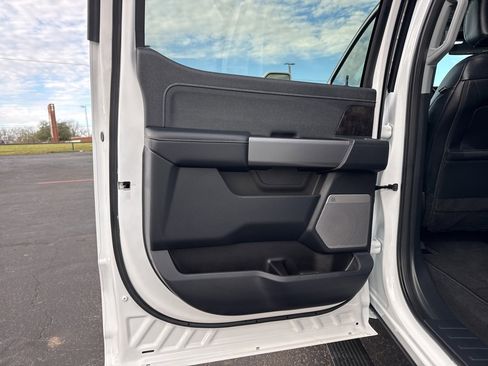 Used 2026 Ford F450 Lariat w/ FX4 Off-Road Package image 38