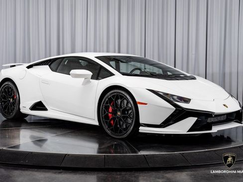 Used 2024 Lamborghini Huracan Tecnica image 26