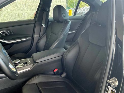 Used 2024 BMW 330e w/ Convenience Package image 7