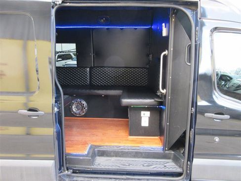 Used 2015 Ford Transit 250 148 High Roof Extended image 21