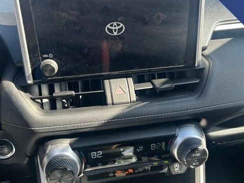 Used 2024 Toyota RAV4 XLE FWD image 15