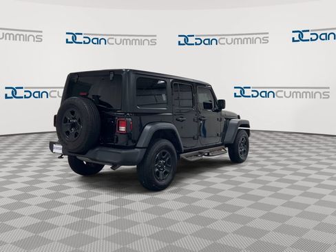 Used 2024 Jeep Wrangler Unlimited Sport AWD/4WD image 8