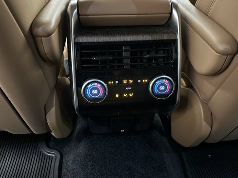 Used 2023 Land Rover Range Rover SE AWD/4WD image 19