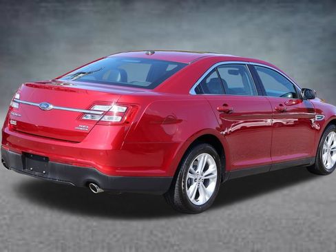 Used 2018 Ford Taurus SEL w/ Equipment Group 201A FWD image 3