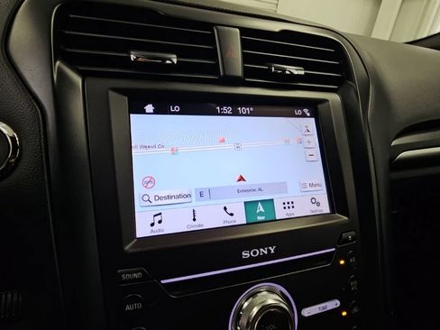Used 2019 Ford Fusion Titanium AWD/4WD image 12