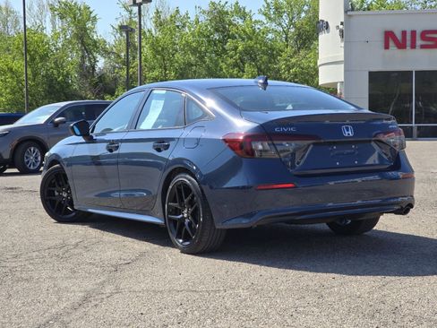 Used 2025 Honda Civic Sport image 14