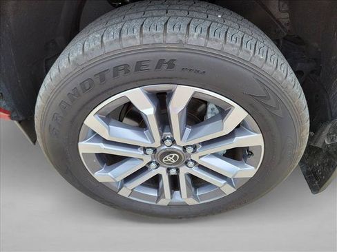 Used 2026 Toyota 4Runner Limited AWD/4WD image 9