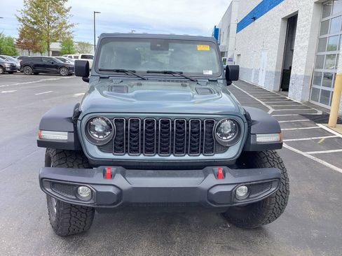 Used 2024 Jeep Wrangler Unlimited Rubicon image 4