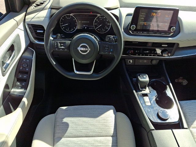 Used 2023 Nissan Rogue SV AWD/4WD image 12