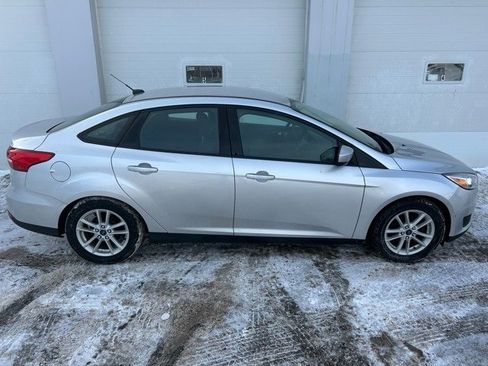 Certified 2018 Ford Focus SE image 6