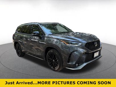 Used 2025 Toyota Highlander XSE
