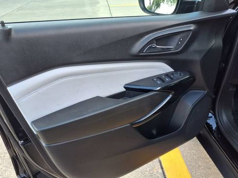 Used 2026 Chevrolet Trax LT FWD image 19