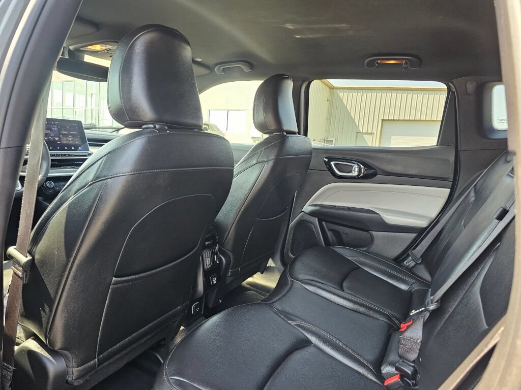 Used 2024 Jeep Compass Limited AWD/4WD image 13