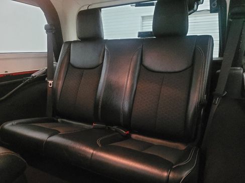 Used 2018 Jeep Wrangler Sport image 18