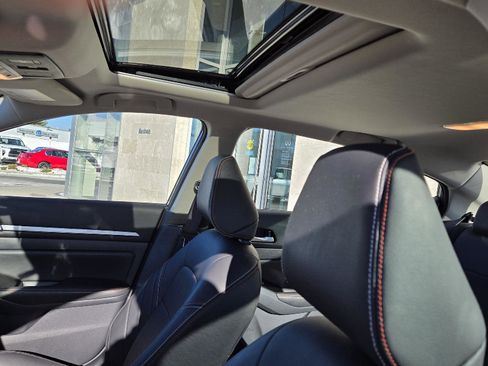 Used 2024 Nissan Altima 2.5 SR w/ SR Premium Package image 6