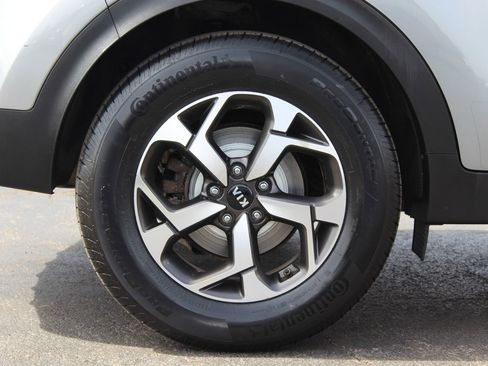 Used 2020 Kia Sportage LX image 24