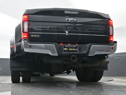 Used 2022 Ford F450 Lariat w/ FX4 Off-Road Package image 29