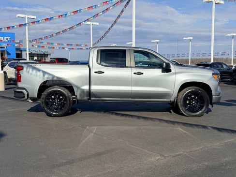 New 2026 Chevrolet Silverado 1500 Custom w/ LPO, Dark Essentials Package image 4