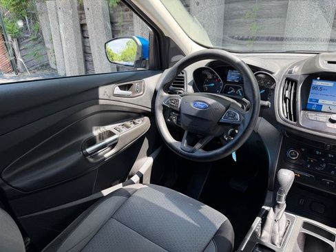 Used 2017 Ford Escape SE w/ Equipment Group 201A AWD/4WD image 14
