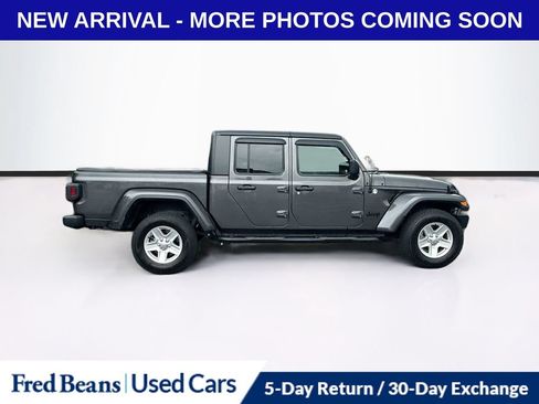 Used 2021 Jeep Gladiator Sport AWD/4WD image 9