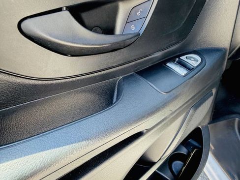 Used 2019 Mercedes-Benz Metris image 15
