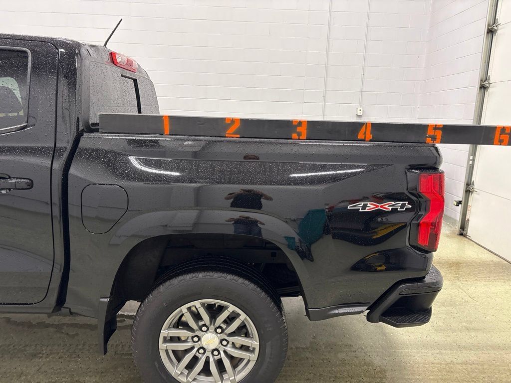 Certified 2023 Chevrolet Colorado LT w/ LT Convenience Package II AWD/4WD image 13