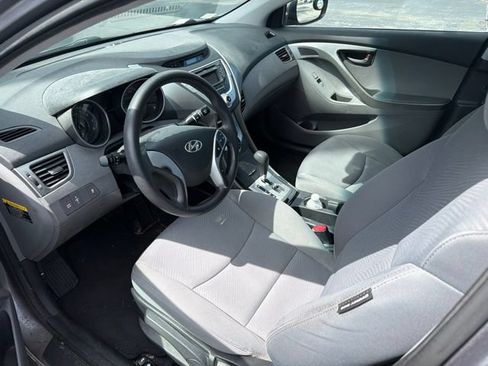 Used 2012 Hyundai Elantra GLS FWD image 7