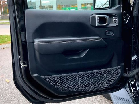 Used 2021 Jeep Wrangler Unlimited Sahara w/ LED Lighting Group image 19