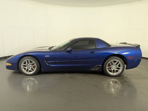 Used 2004 Chevrolet Corvette Z06 w/ Z06 Preferred Equipment Group RWD image 5