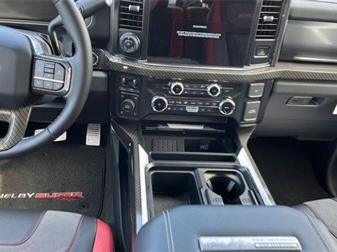 New 2025 Ford F250 Lariat w/ Lariat Ultimate Package image 39