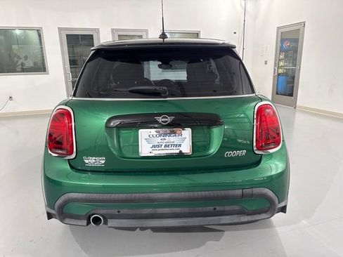 Used 2022 MINI Cooper 2-Door Hardtop FWD image 8