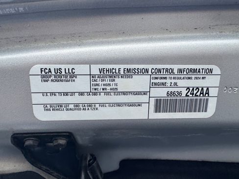 Used 2024 Jeep Wrangler Unlimited Rubicon 4xe w/ Technology Group AWD/4WD image 23