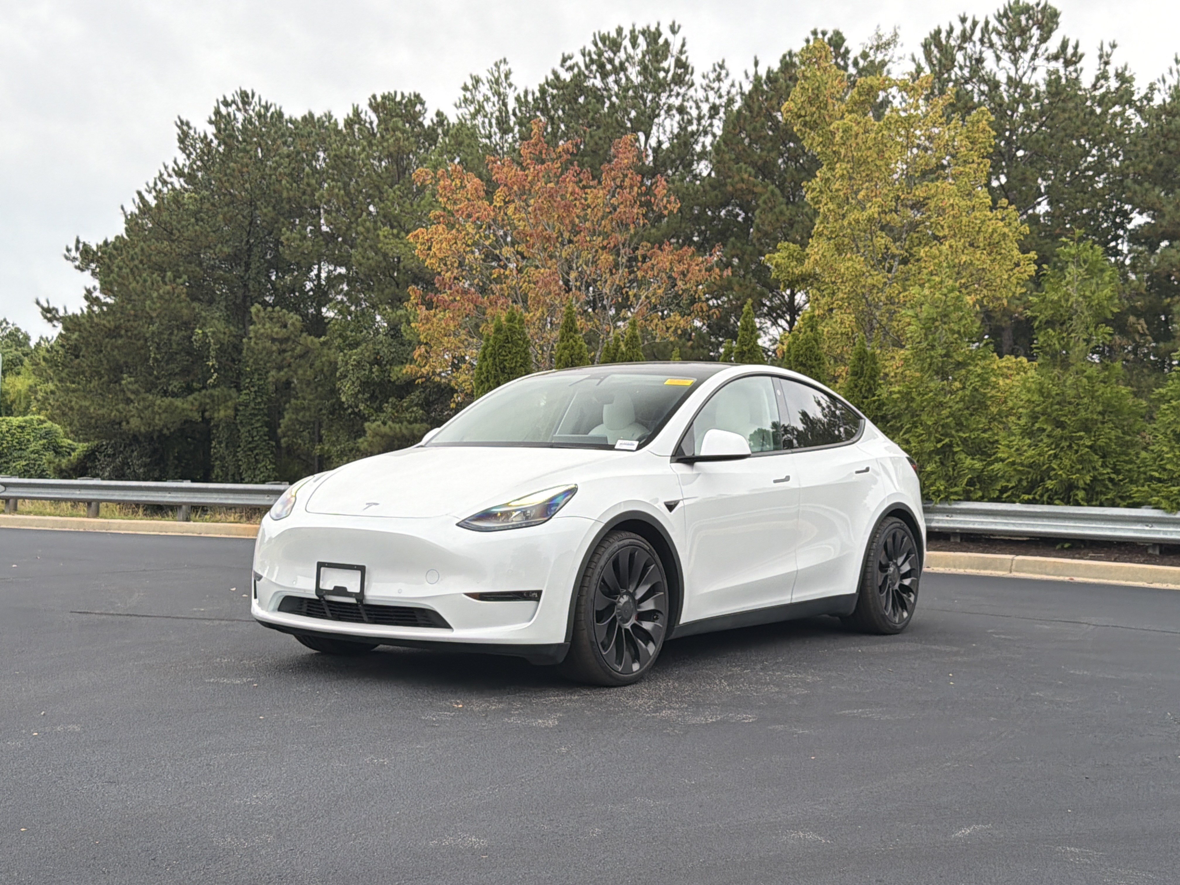 Used 2022 Tesla Model Y Performance AWD/4WD image 11