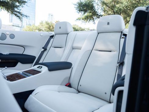 Certified 2020 Rolls-Royce Dawn RWD image 10