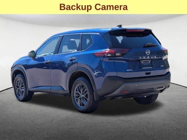 Used 2023 Nissan Rogue S AWD/4WD image 7