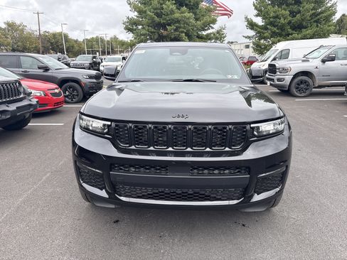 New 2025 Jeep Grand Cherokee L Limited w/ Black Appearance Package image 2