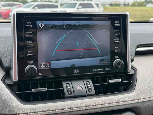 Used 2019 Toyota RAV4 XLE Premium w/ Cold Weather Package AWD/4WD image 32