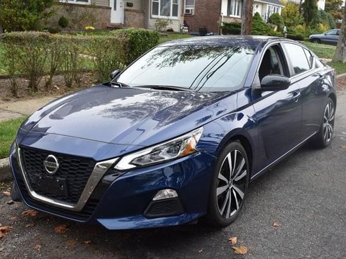 Used 2025 Nissan Altima 2.5 SV image 3