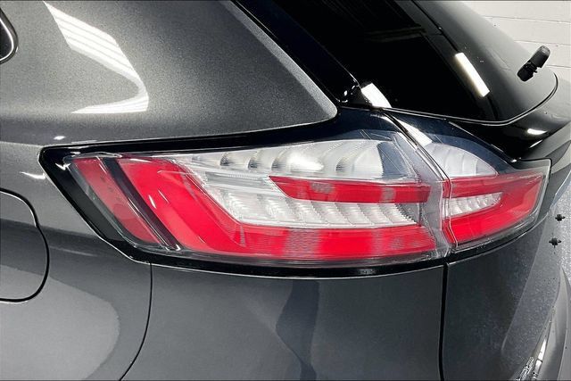Used 2020 Ford Edge SEL w/ Convenience Package FWD image 21
