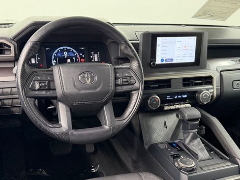 Used 2025 Toyota Tacoma SR5 AWD/4WD image 35