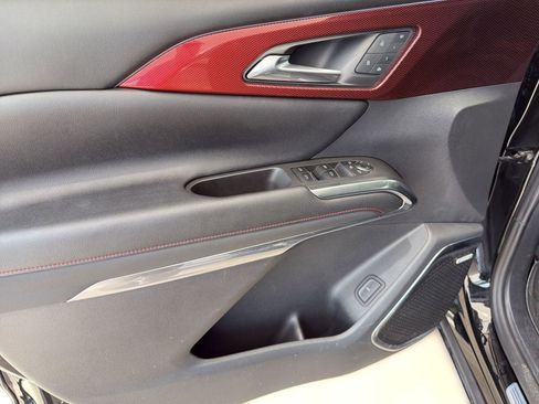 Used 2024 Chevrolet Traverse RS image 13