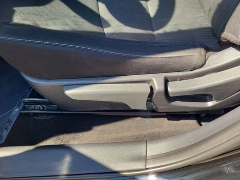 Used 2025 Nissan Sentra SV image 11