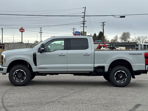 New 2026 Ford F250 Platinum w/ Tremor Off-Road Package image 5