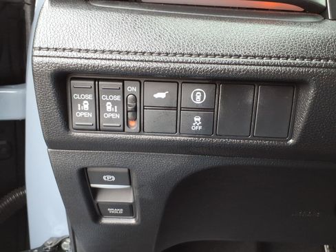 Used 2024 Honda Odyssey Sport image 17