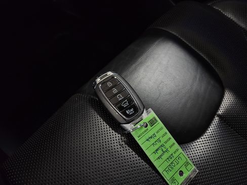 Used 2021 Hyundai Palisade Limited image 16