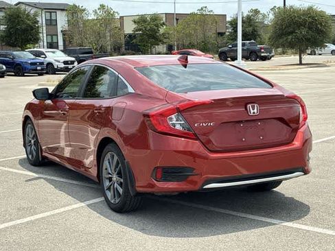 Used 2019 Honda Civic EX image 4