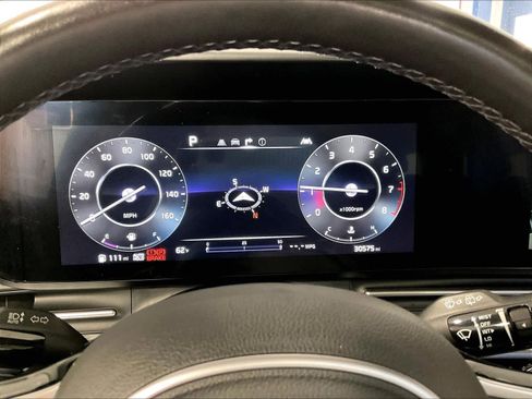 Used 2023 Kia Carnival SX Prestige FWD image 25