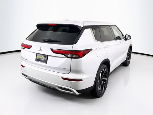 Used 2024 Mitsubishi Outlander SE FWD image 9