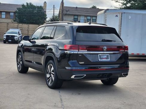 Used 2024 Volkswagen Atlas SE FWD image 3